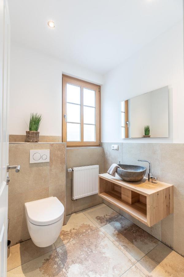 Landhaus Karbach Komplett Oder Einzelne Wohneinheiten Villa Inkl Sauna Bzw Waldhaeuschen Hirten Εξωτερικό φωτογραφία