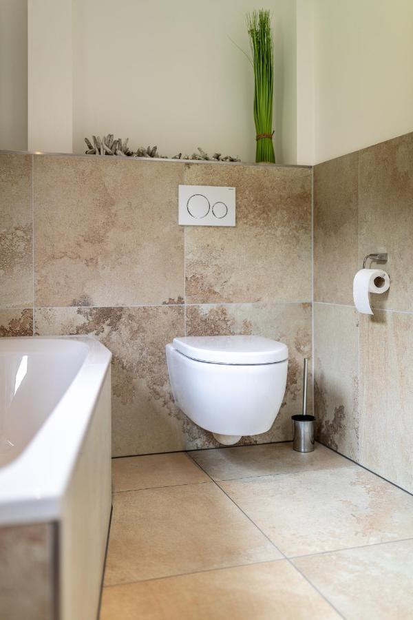 Landhaus Karbach Komplett Oder Einzelne Wohneinheiten Villa Inkl Sauna Bzw Waldhaeuschen Hirten Εξωτερικό φωτογραφία
