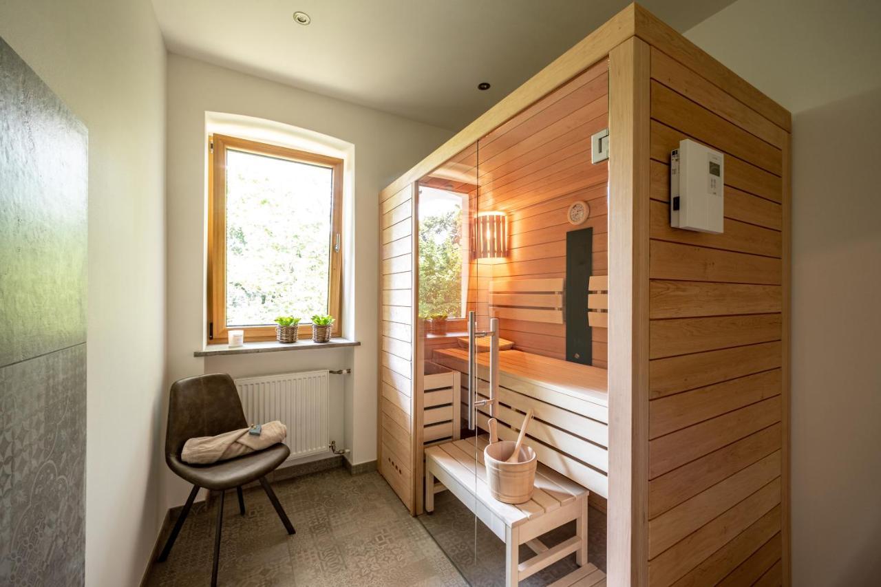 Landhaus Karbach Komplett Oder Einzelne Wohneinheiten Villa Inkl Sauna Bzw Waldhaeuschen Hirten Εξωτερικό φωτογραφία
